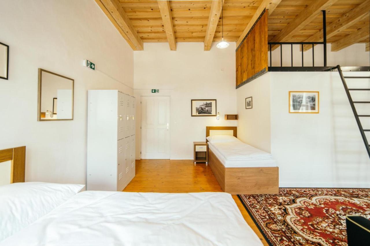 Hostel Cosmopolitan* Banská Štiavnica Kültér fotó